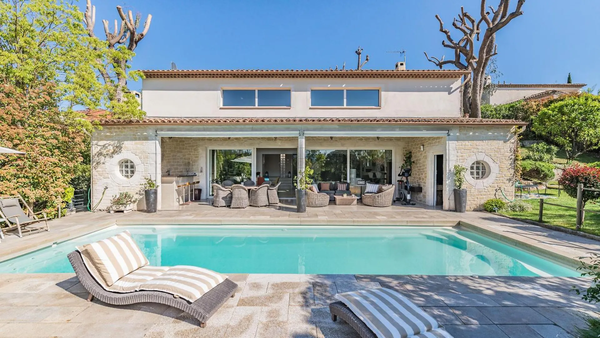 Diane By Terrys Homes Cannes France